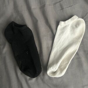 Women’s mismatched gym socks